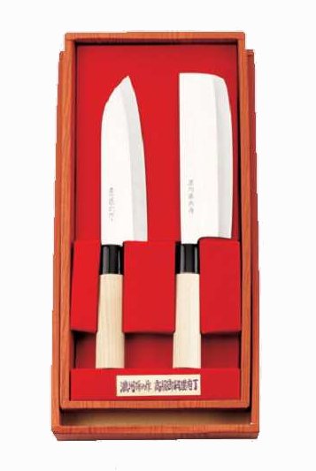 foto Japonsk� kuchy�sk� no�e v d�rkov�m balen�